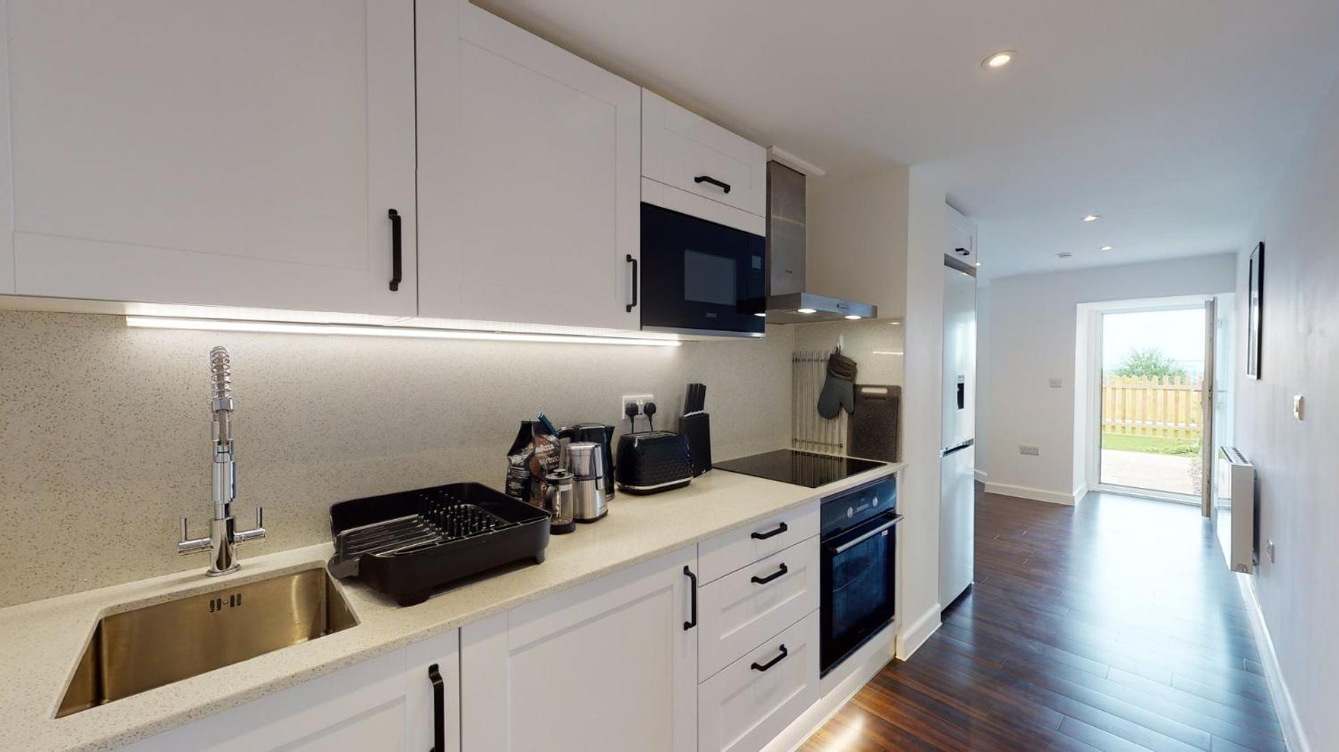 Stylish Apartment W/ Private Garden - Dog Friendly Newport  Esterno foto