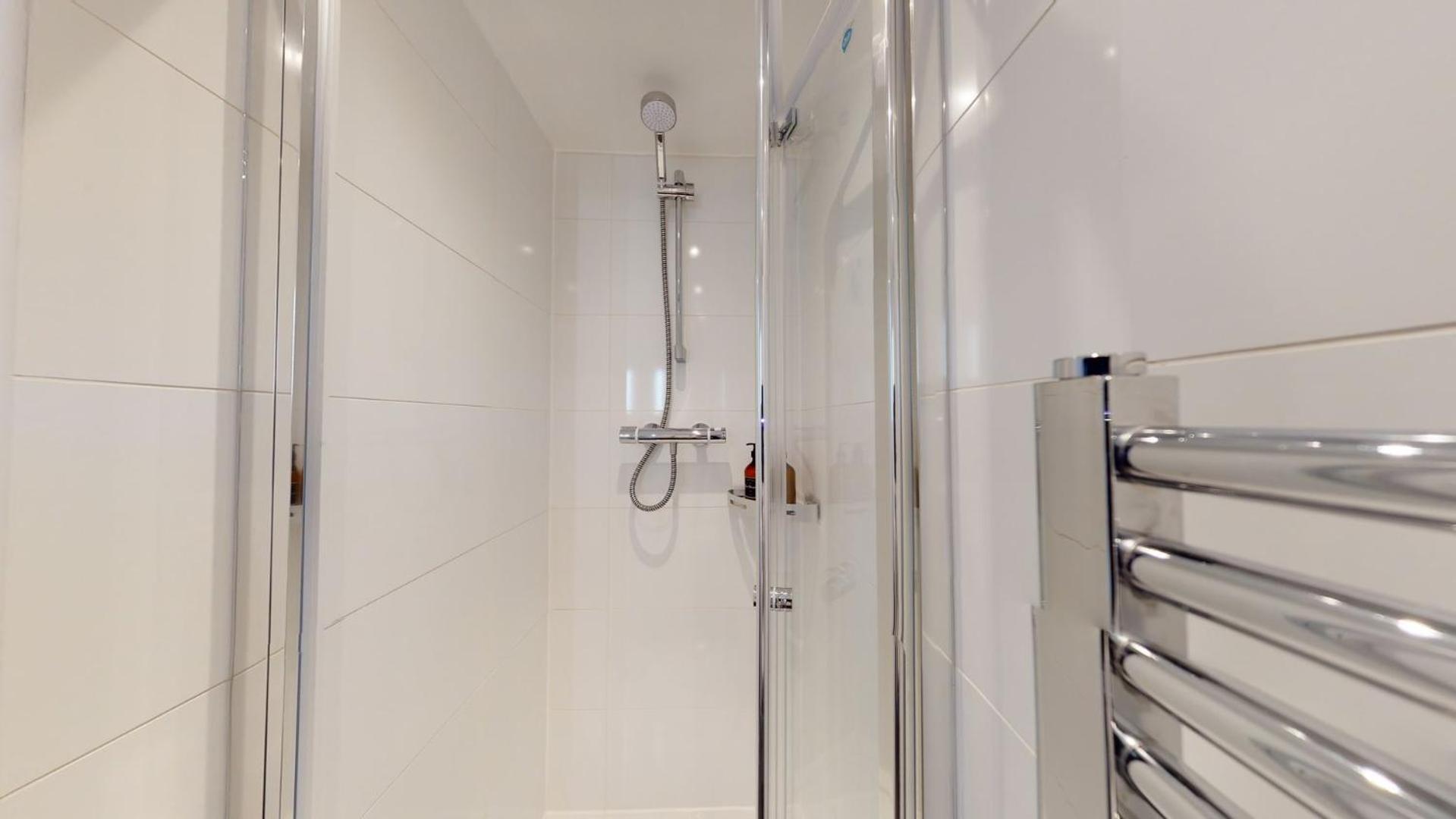 Stylish Apartment W/ Private Garden - Dog Friendly Newport  Esterno foto