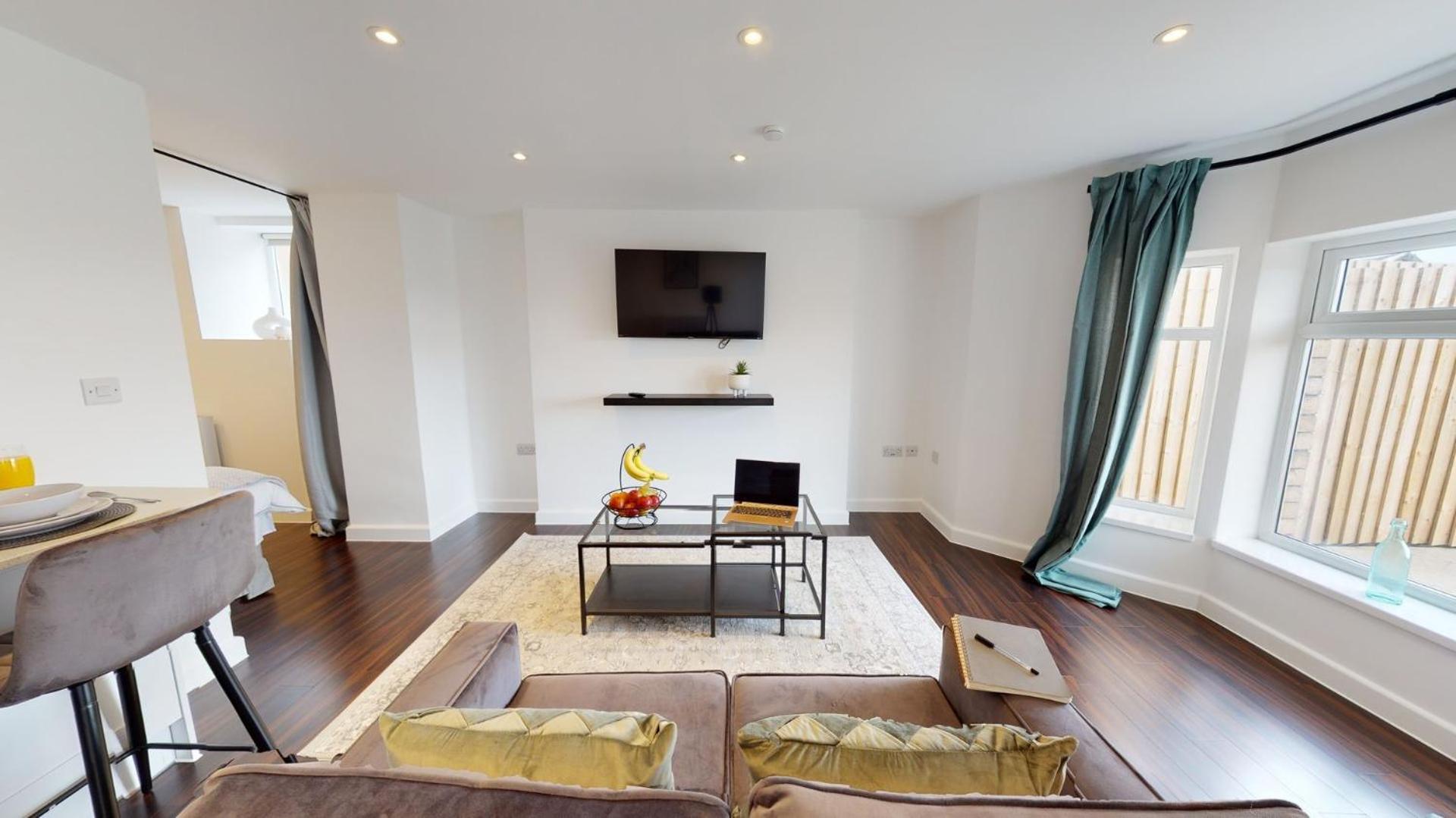 Stylish Apartment W/ Private Garden - Dog Friendly Newport  Esterno foto